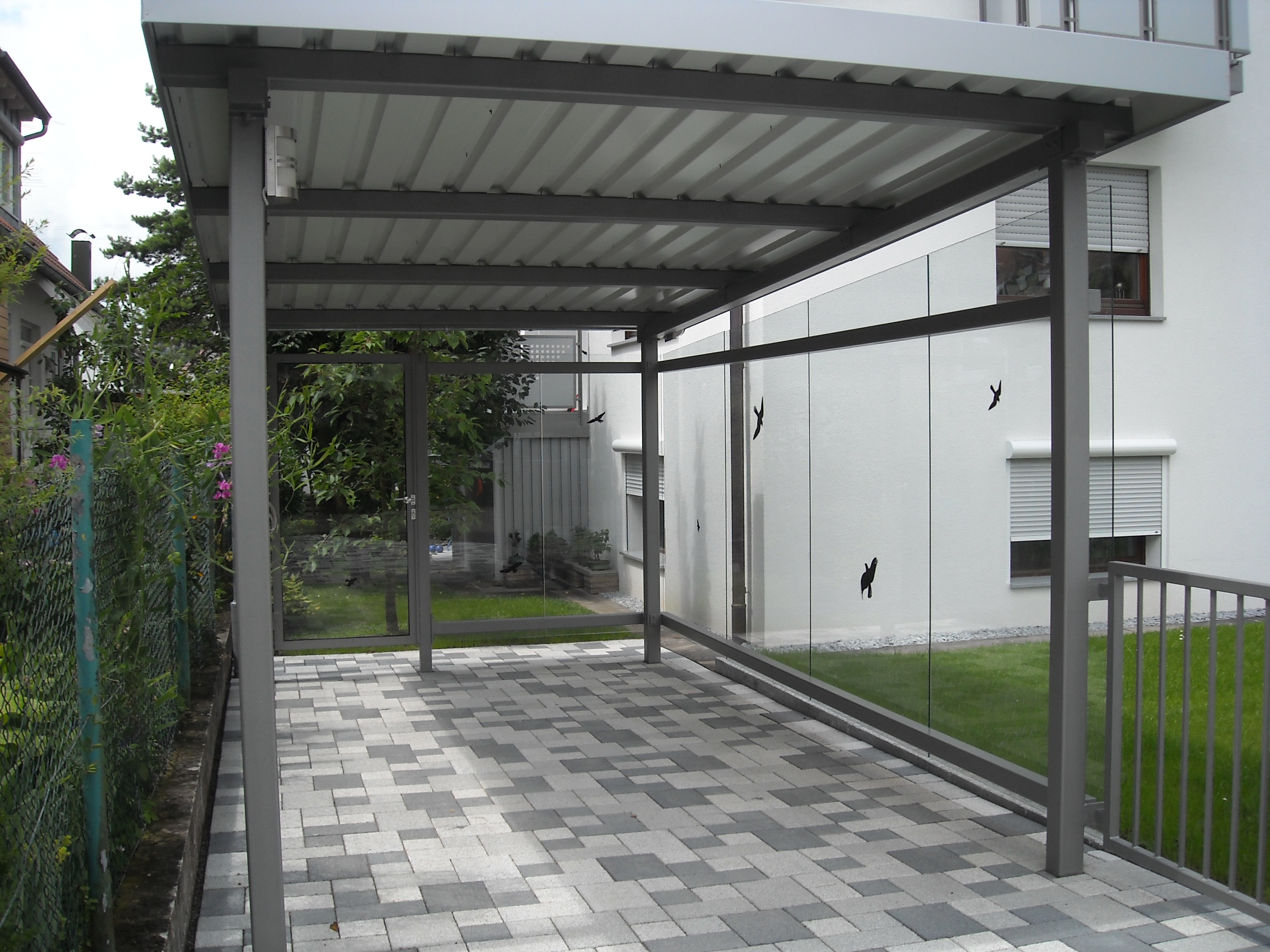 Carport Mit Wandverkleidung Aus Glas