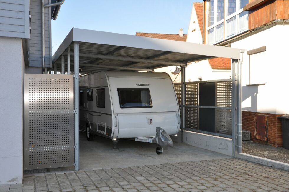 Carport Mit Abstellraum Lochblechverkleidung