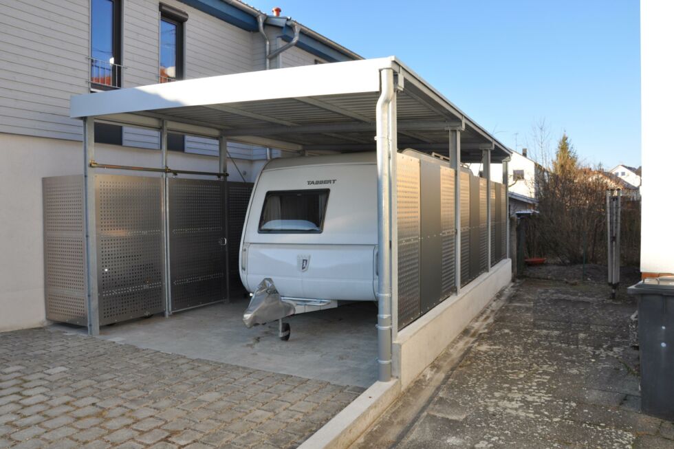 Carport Mit Abstellraum Lochblechverkleidung