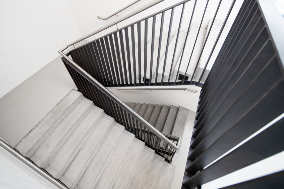 Schlosserarbeiten-Metallbauarbeiten-Geländer-Ganzglasgeländer-Stahlbau-Schlosser- und MetallbauarbeitenSchlosserarbeiten-Metallbauarbeiten-Geländer-Ganzglasgeländer-Stahlbau-Schlosser- und Metallbauarbeiten