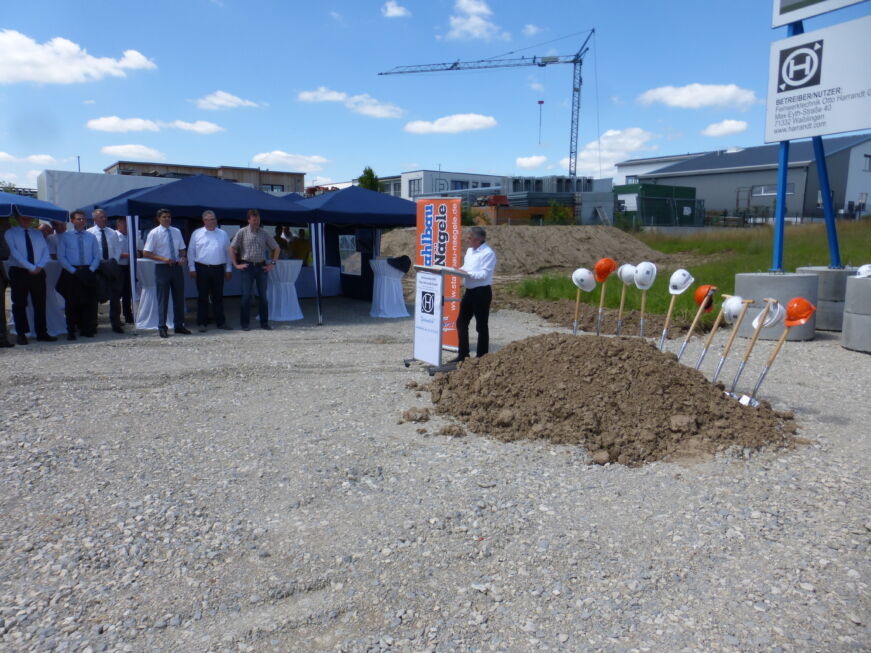 SF-Bau-Spatenstich Neubau Fertigungs- und Montagehalle-Schlüsselfertigbau