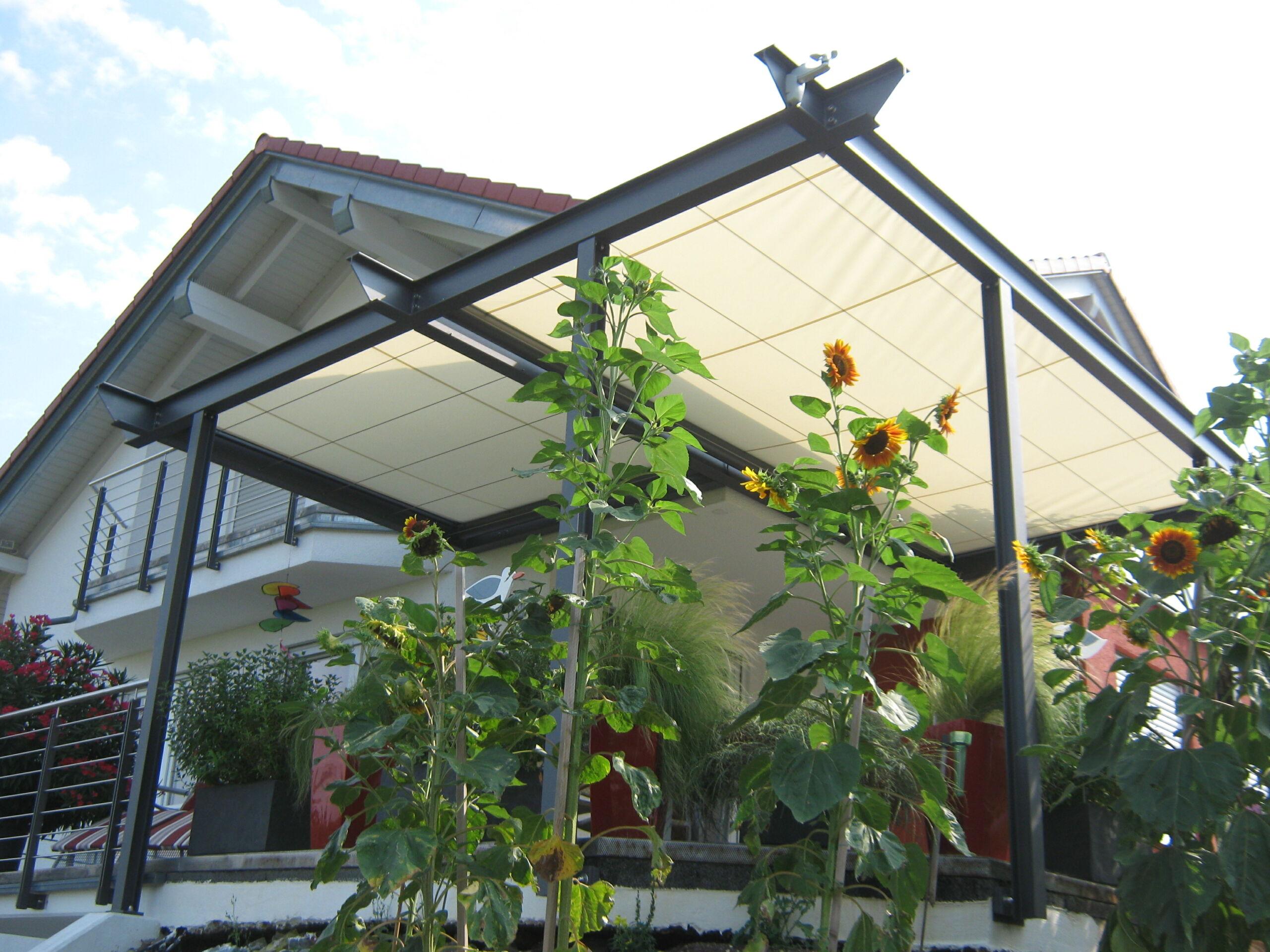 Schlosserarbeiten-Metallbauarbeiten-Pergola-Überdachung-Stahlbau-Schlosser- und Metallbauarbeiten