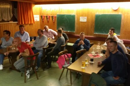Kegelduell Schlosserei und Projektmanagement-Spaß-Stahlbau Nägele-Event
