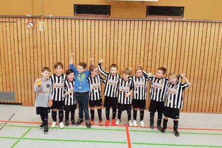 Knirpse des 1. FC Rechberghausen holen sich den Turniersieg in Ebersbach