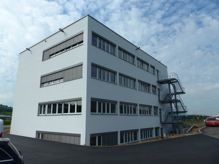 I-Bau-Abnhame und Urkundenübergabe-Neubau Verwaltungsgebäude-Donzdorf-Stahlbau-Komplettbau-Industriebau