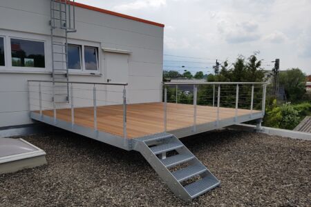 Schlosserarbeiten-Metallbauarbieten-Terrasse-Terrassenanbau-Stahlbau Nägele Eislingen-Stahlbau-Schlosser- und Metallbauarbeiten