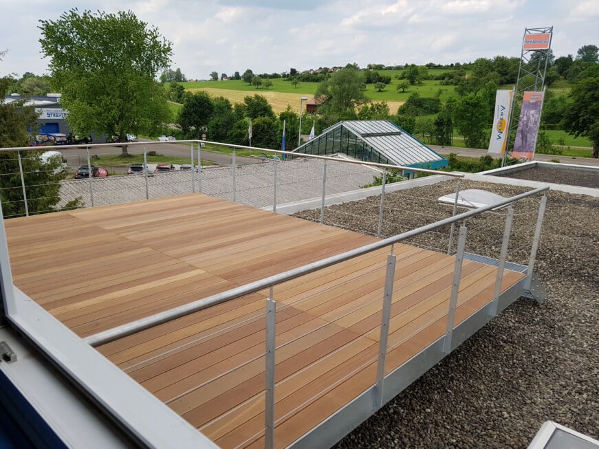 Schlosserarbeiten-Metallbauarbieten-Terrasse-Terrassenanbau-Stahlbau Nägele Eislingen-Stahlbau-Schlosser- und Metallbauarbeiten