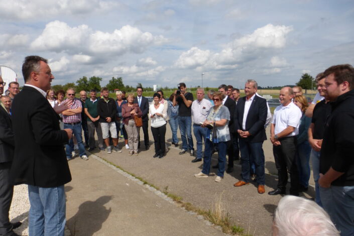 SF-Bau-Spatenstich in Türkheim-Neubau Produktionshalle mit Sozialräumen-Stahlbau-Schlüsselfertigbau