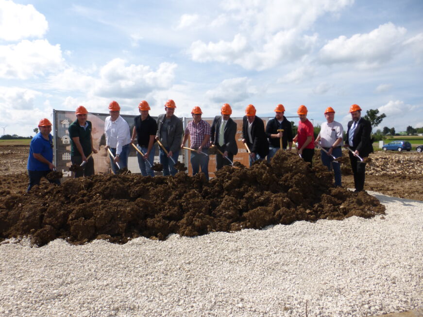 SF-Bau-Spatenstich in Türkheim-Neubau Produktionshalle mit Sozialräumen-Stahlbau-Schlüsselfertigbau