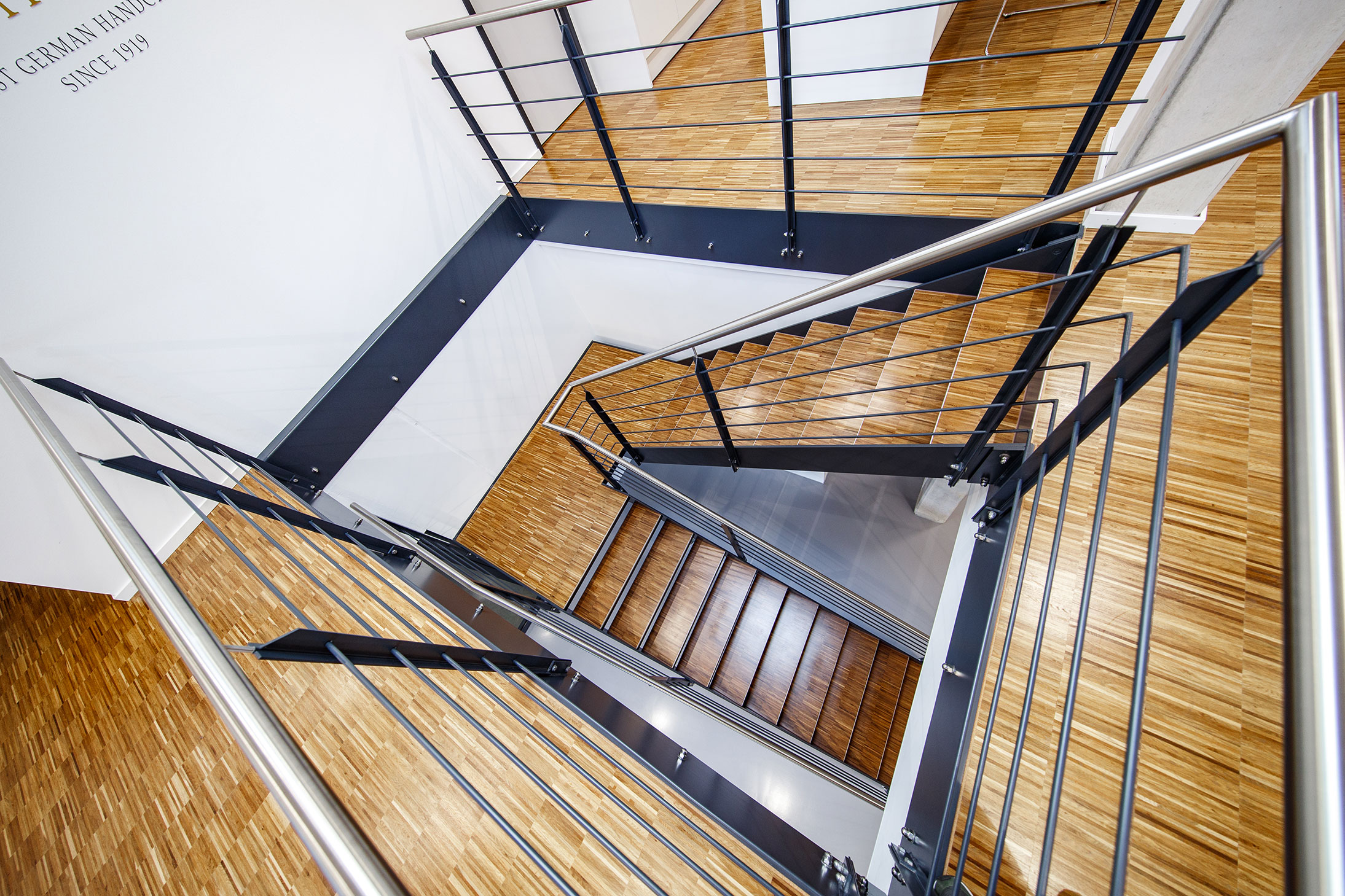 Treppe mit Geländer Sindelfingen | Stahlbau Nägele