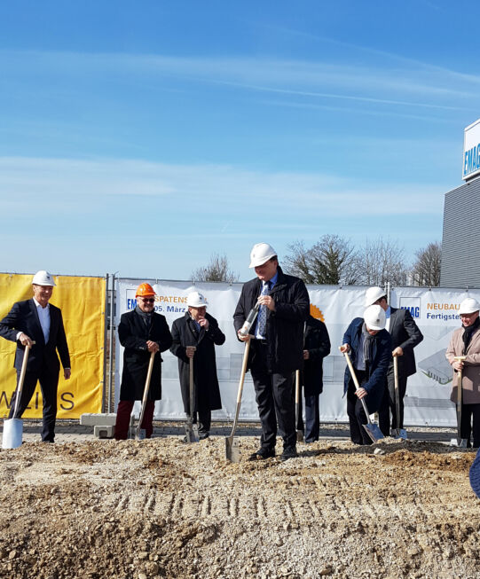 I-Bau-Spatenstich-Salach-Neubau Montagehalle mit Bürogebäude-Stahlbau-Komplettbau-Industriebau