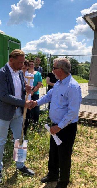 SF-Bau-Spatenstich-Jebenhausen Göppingen-Erwiterung best. Halle mit Büro-Stahlbau-Schlüsselfertigbau