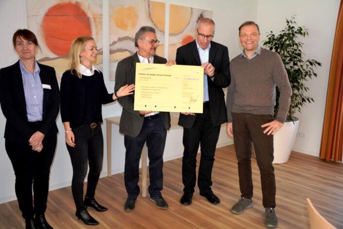 Spende Stahlbau Nägele an Altenzentrum St. Elisabeth in Eislingen