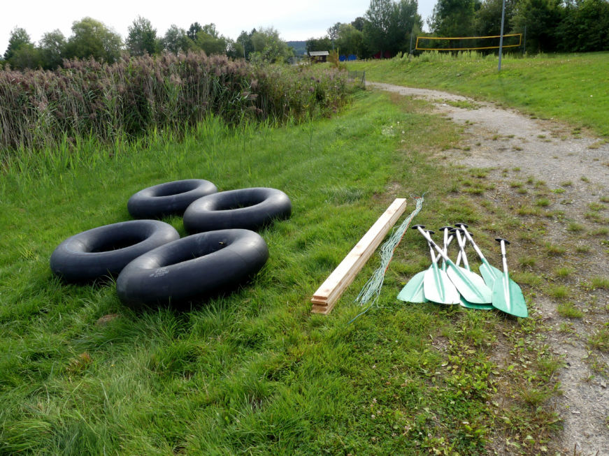 Stahlbau Nägele Azubi-Ausflug-Out & Back Sigmaringen-Floß bauen