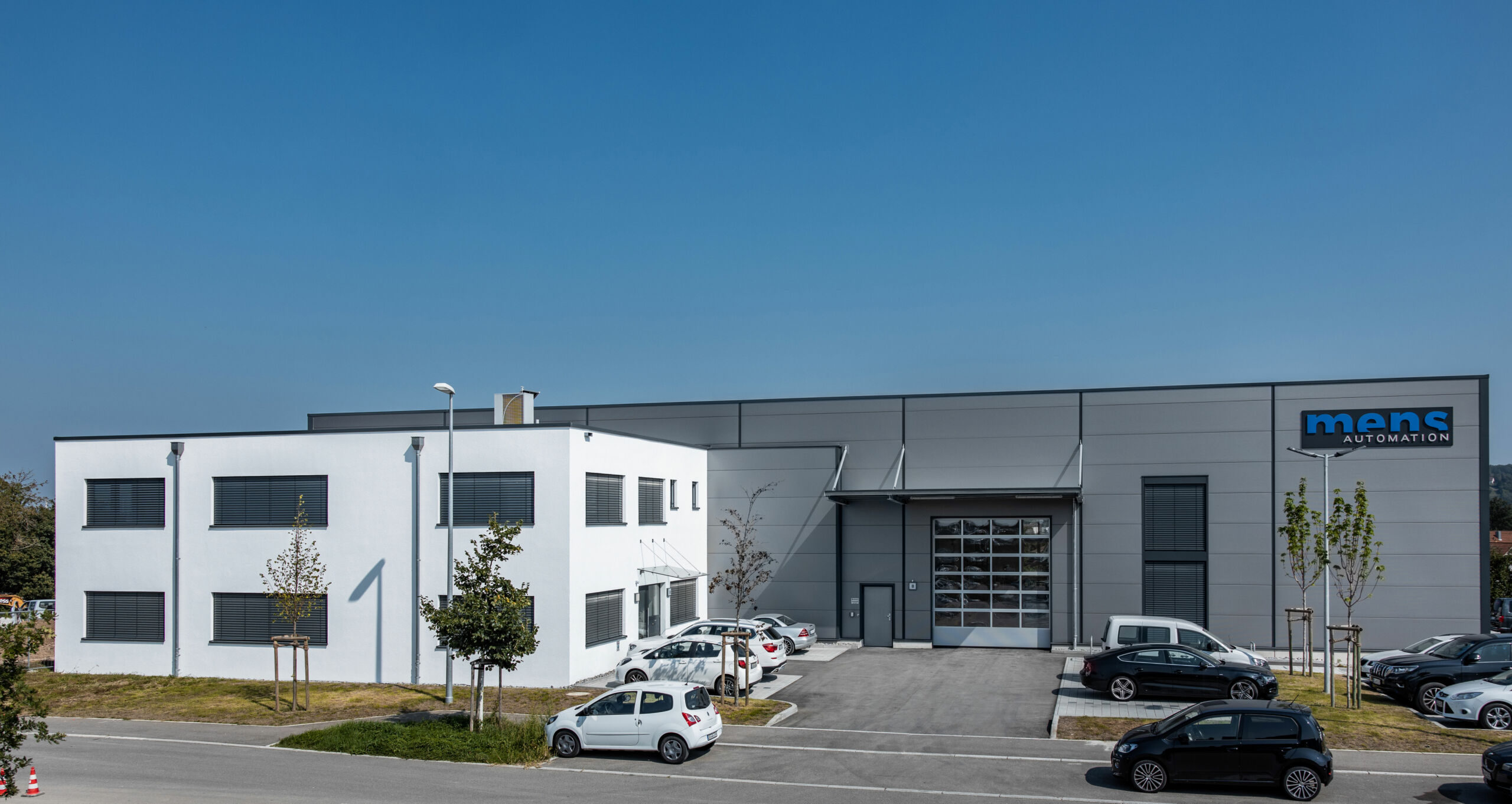 SF-Bau-Industriebau-Neubau Halle mit Büro-Kirchheim-Stahlbau-Schlüsselfertigbau